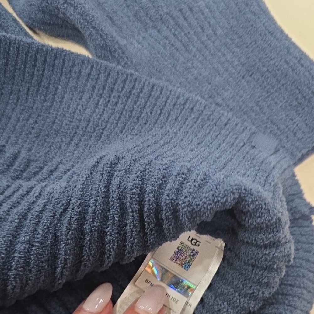 UGG Junipher Cardigan Lite in the color Desert Blue, M, NWT - Picture 15 of 16